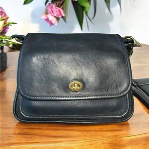 Vintage Coach Rambler Legacy # 9061 Black Leather Bag